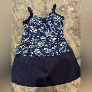 2 piece Bathing Suit 24W only worn a couple of time wears great! Good support